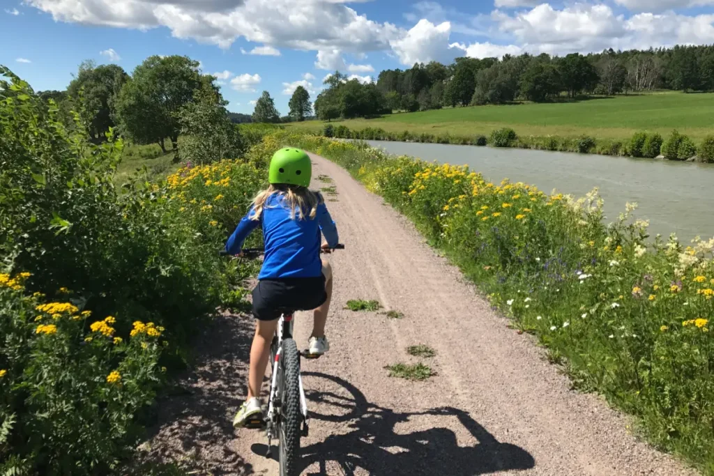 Fahrradfahren am Götakanal - hejanord